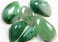 Зелени полускъпоценни камъни 10