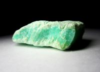 Zielone półszlachetne kamienie 13