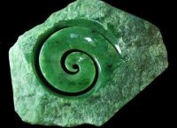Полудраго камење зелене боје 19