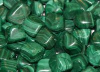 kamienie półszlachetne w kolorze zielonym 3