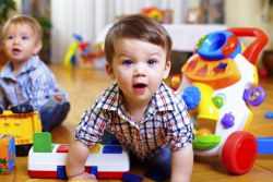 rozwój sensoryczny dzieci 2 3 lata