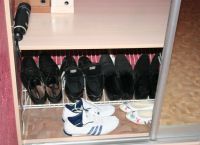 Рафтове за обувки в коридора2