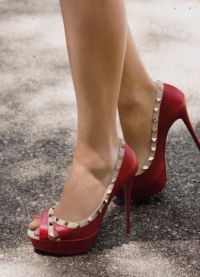 Обувки на Валентино 6