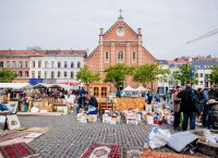 Flea Market at Jeu de Belle