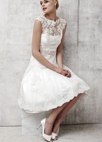къса бяла дантелена рокля7
