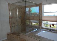 Tvrdé skleněné sprchové stěny6