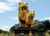 Золотые львы в Сиануквиле