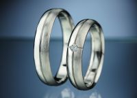 stříbrné 9 párů snubních prstenů