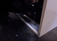 Шкафът на отделението в коридора със собствените си ръце47
