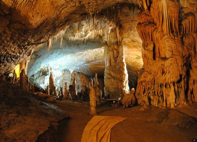 Пещера Постойнская яма