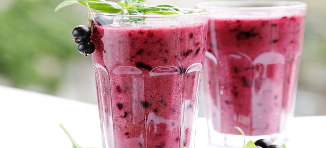 Blender Frozen Berry Smoothies - recept