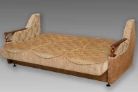 Sofa z drewnianymi podłokietnikami 6