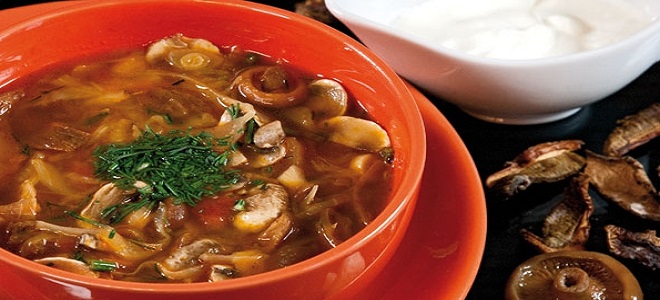 Супа супа с гъби и зеле - рецепта