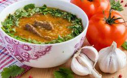 Kako kuhati juho kharcho doma