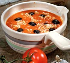 zupa pomidorowa z oliwkami