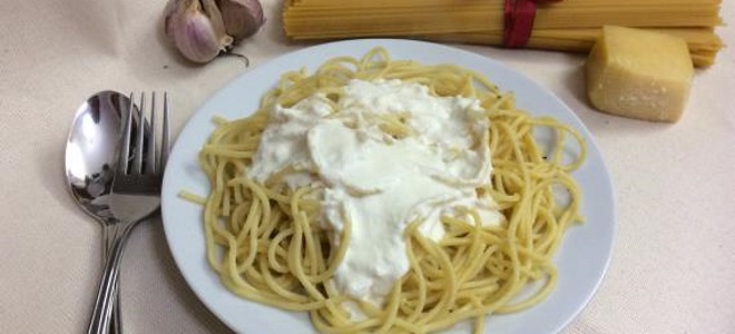 jak zrobić sos śmietanowy do spaghetti