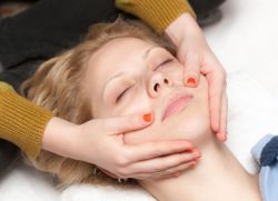 Španjolski tehnika masaže lica 5