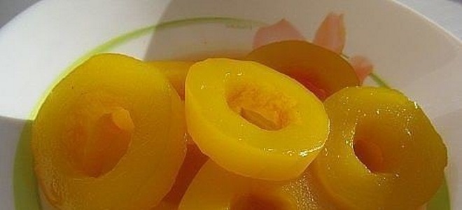 тиквички с кръгове от сок от ананас