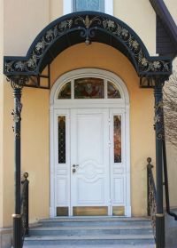 kovinska vhodna vrata z vitražnim oknom3