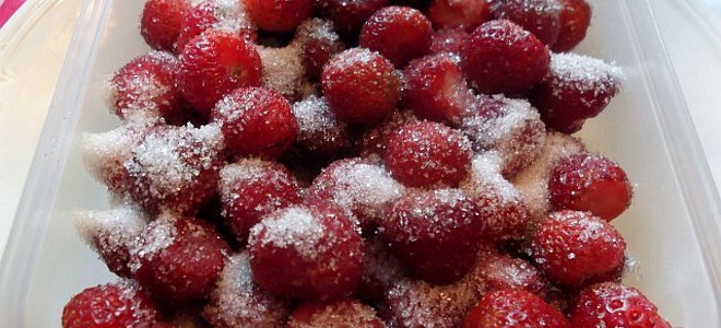 цели ягоди в захар за зимата