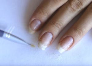 wzmocnienie bazy paznokci i proszku akrylowego 4