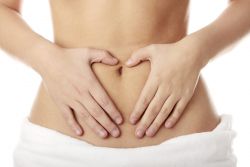 јак бол у стомаку током менструације шта треба учинити
