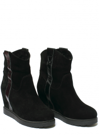 Suede Winter Boots 9