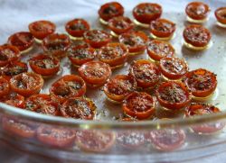 Suszone pomidory w kuchence mikrofalowej