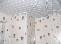 stropni viseči strop v kopalnici9