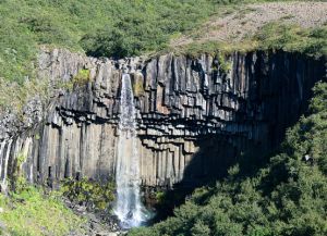 Водопад Свартифосс - уникальный природный объект