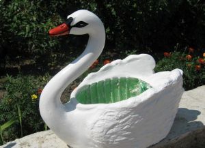 Plaster Swan12