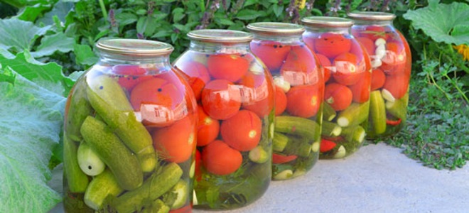 słodkie ogórki z pomidorami na zimę