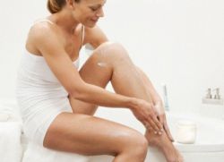 подуването и болката в краката причиняват лечение