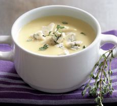 szwajcarska zupa z serem i śmietaną