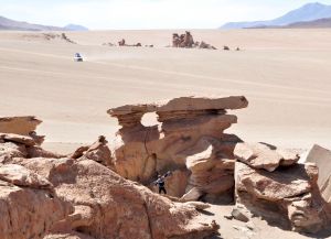 Каменные образования в пустыне