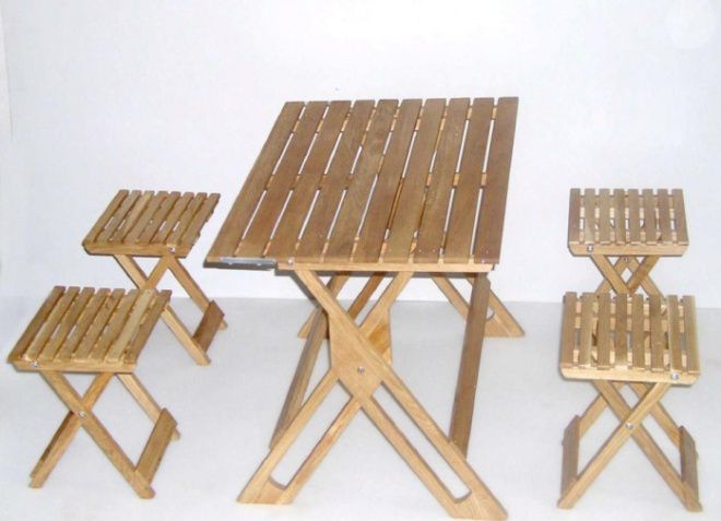 деревянный стол для пикника
