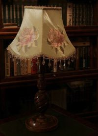 lampy stołowe z abażurem z tkaniny zdjęcie 2
