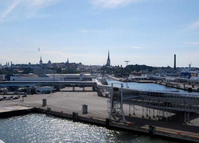 Таллинский пассажирский порт поражает своей внушительностью