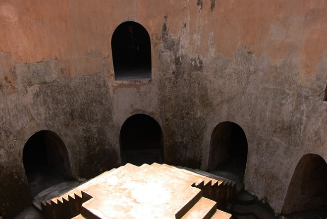 Входы в подземную мечеть