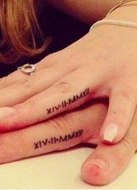 татуировка на пръстена на пръстена на лявата ръка 1