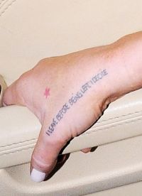 Tetování Lindsay Lohan 8