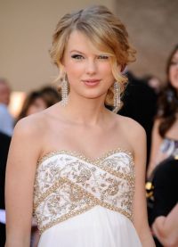 fryzury Taylor Swift 3