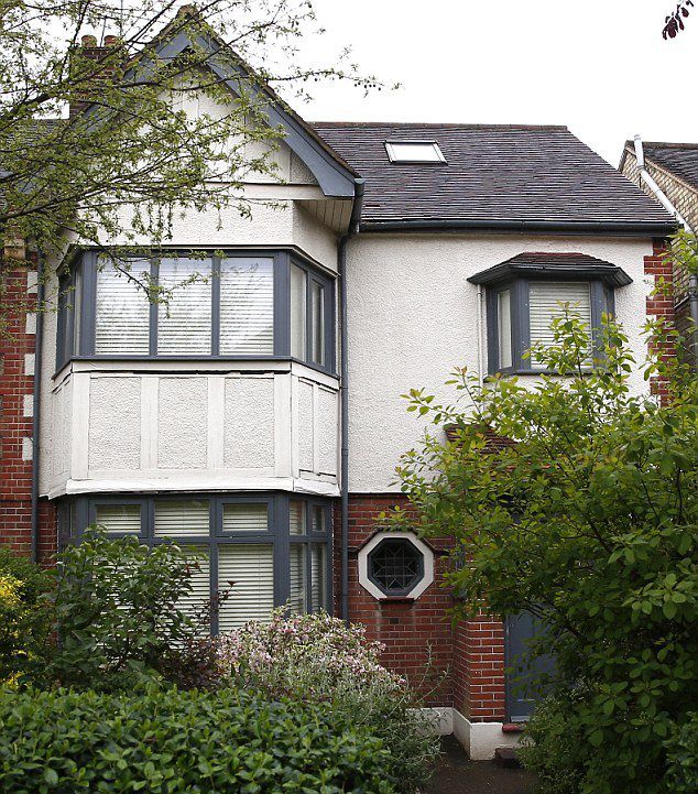 Дом родителей Джо  в Северном Лондоне