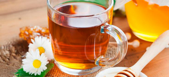 herbata z rumiankiem i miodem