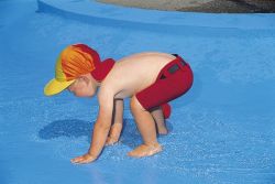 тренинг за пливање новорођенчади