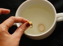 Kako očistiti zlato radi sjaja1