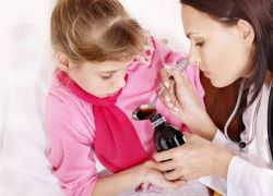 суха кашлица при дете, отколкото за лечение на наркотици