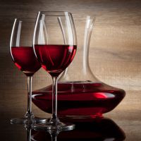 dávka červeného vína a poškození