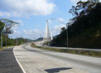 6 полос движения Панамериканской автострады