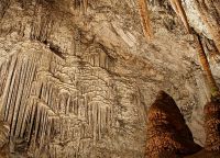Водопад в пещере Арта